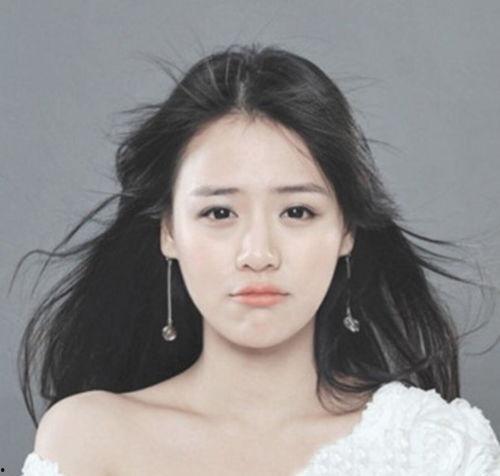 明星比肩女,比肩女生，闪耀舞台