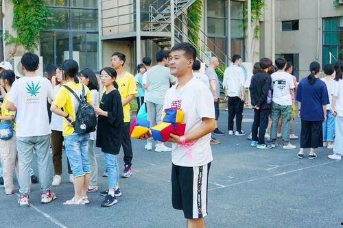 老师吃瓜名场面