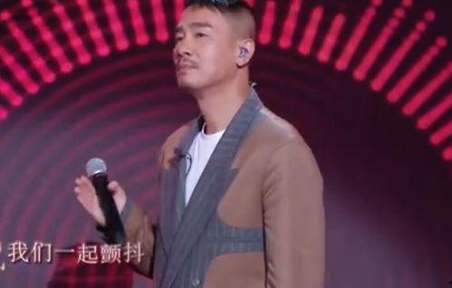 娱乐吃瓜酱陈小春,从娱乐圈吃瓜酱到人气王,他的蜕变之路